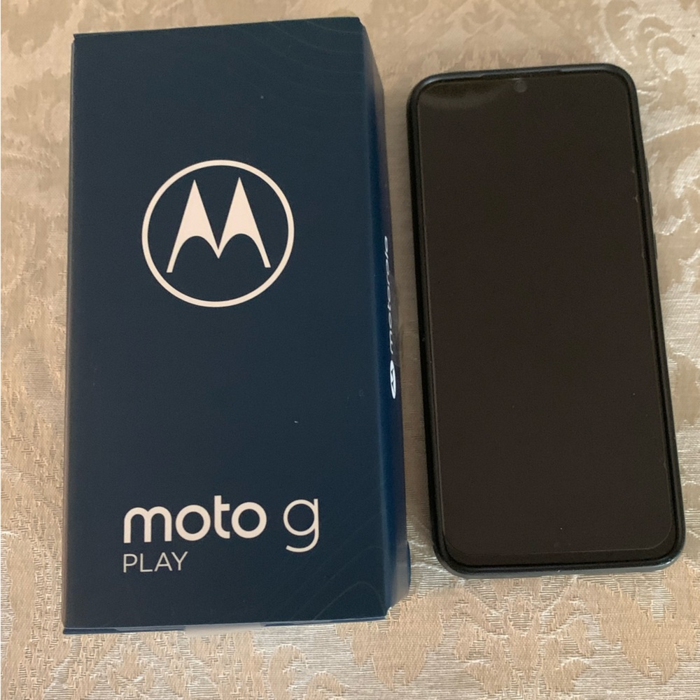 Motorola, Moto G Play cell phone